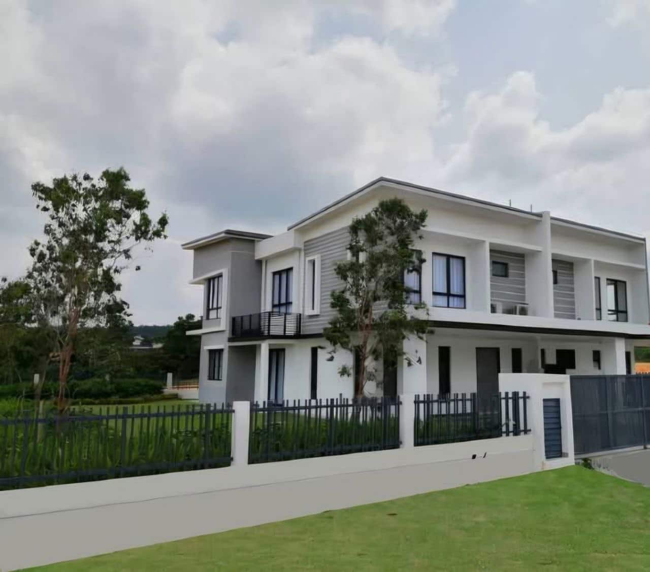 2 Storey Cluster House Corner Lot Glenmarie 1