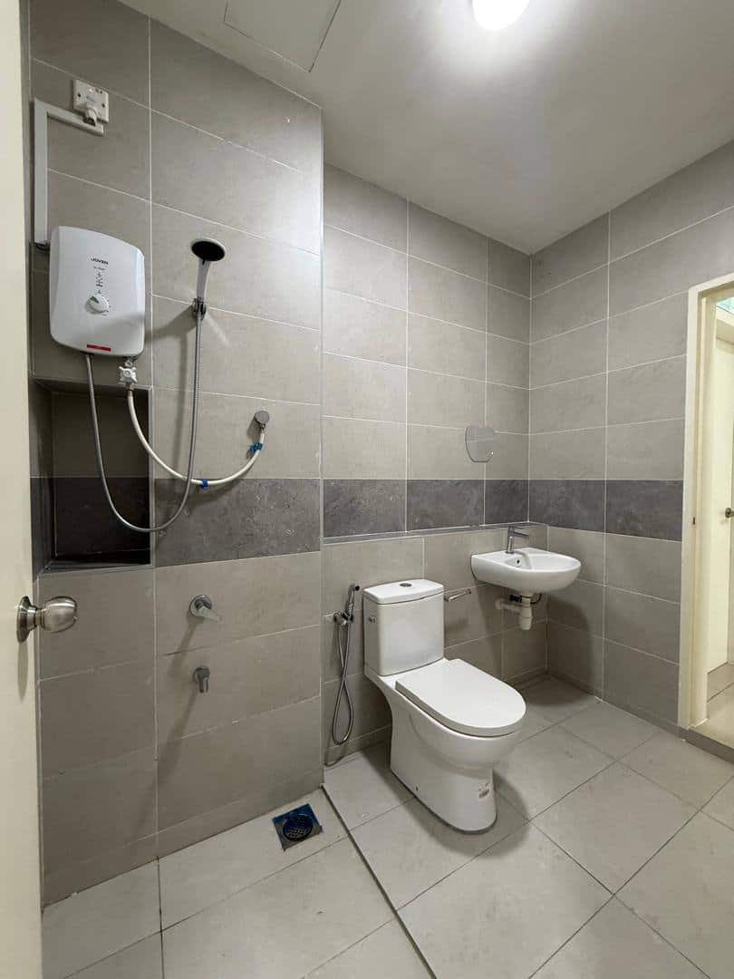 Double Storey Terrace House Adda Heights 7