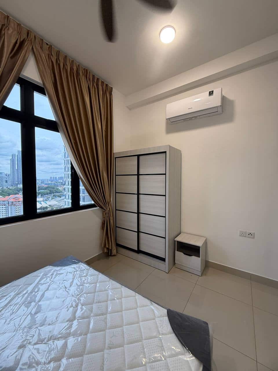 Condo Meldrum Height 6