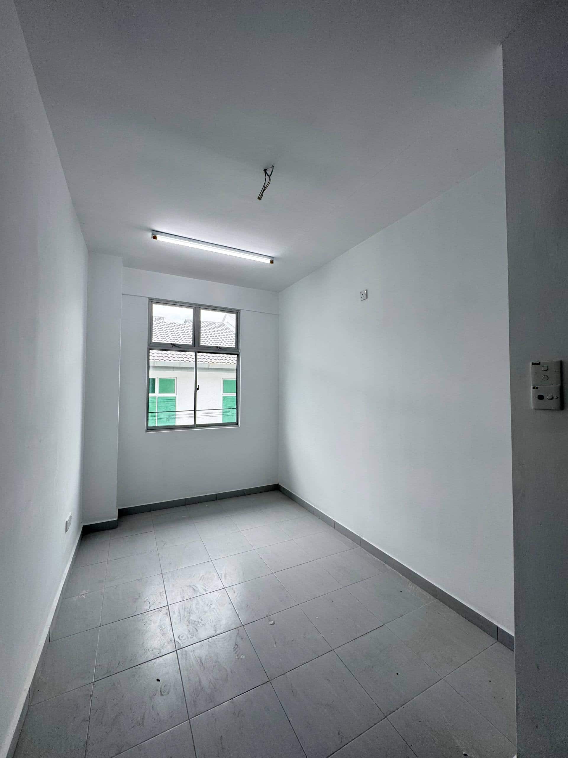 Double storey terrace house Pulai Mutiara 4