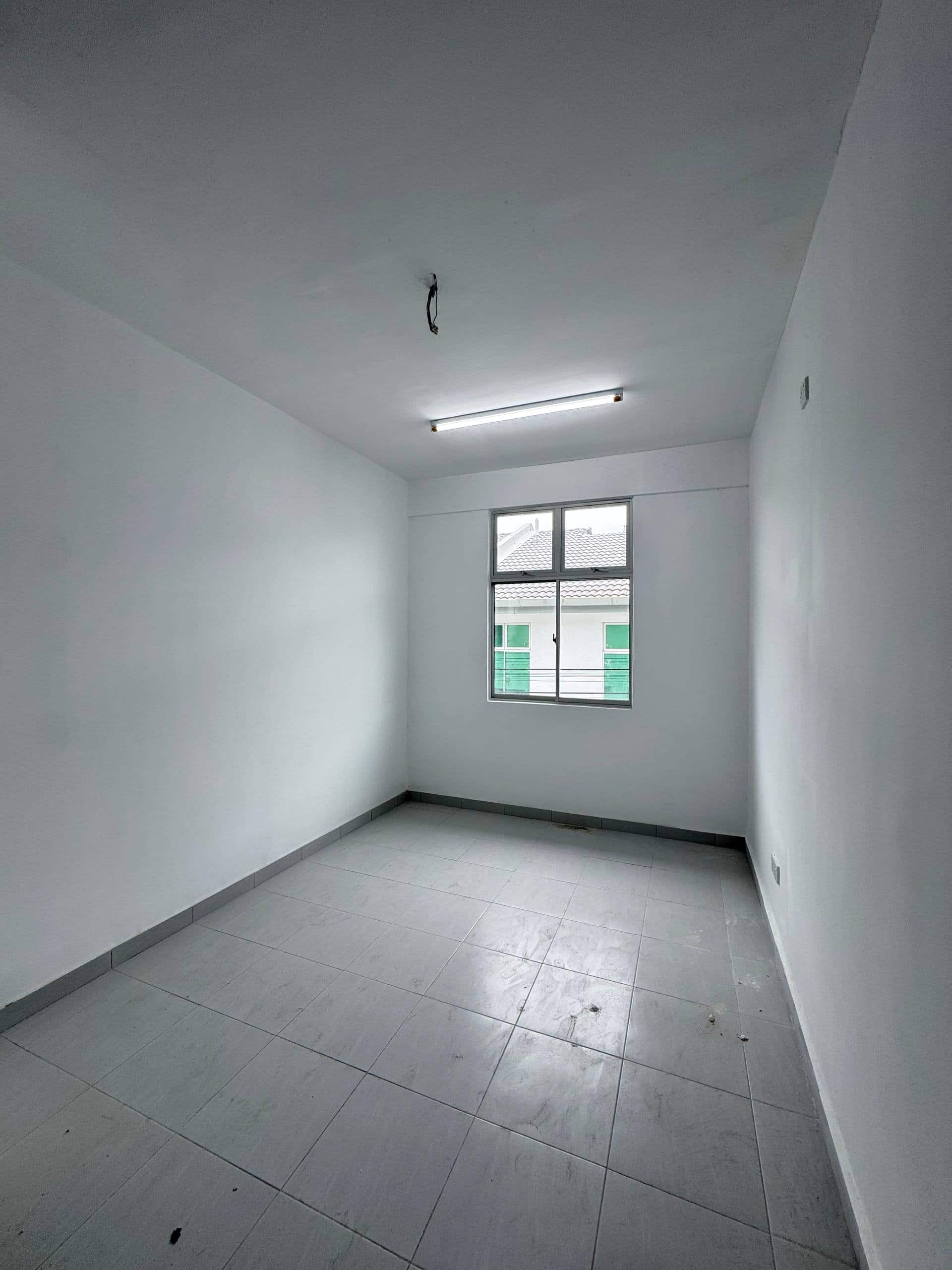 Double storey terrace house Pulai Mutiara 3