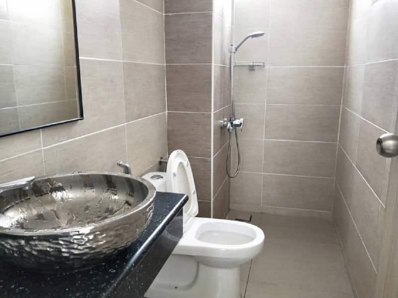 Condominium Havona @ Mount Austin 7