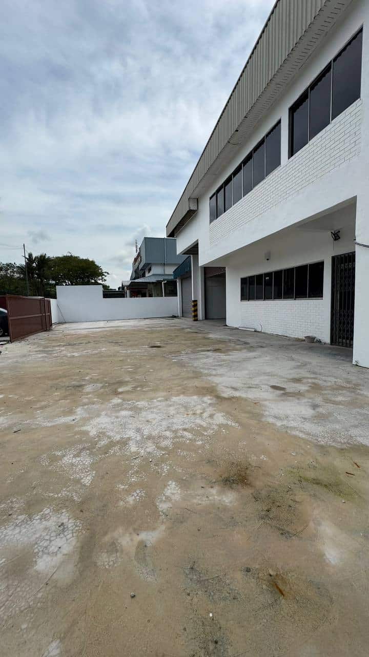 Semi-D Factory Desa Cemerlang 4