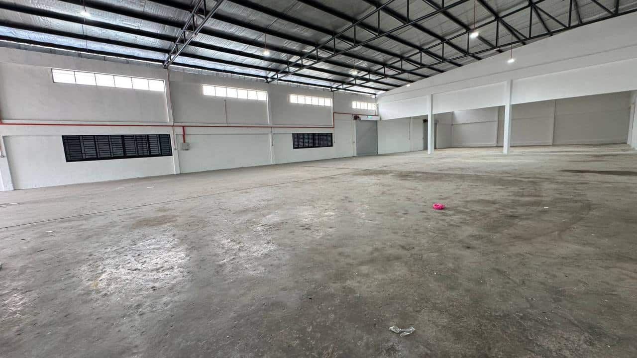 Semi-D Factory Desa Cemerlang 6