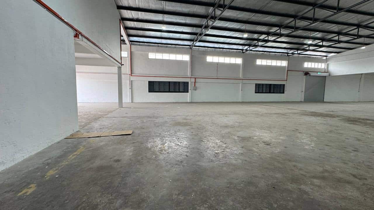 Semi-D Factory Desa Cemerlang 7