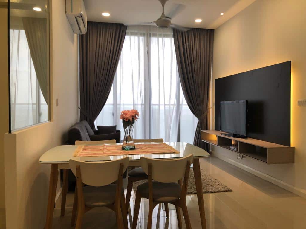 Condo D'Pristine Medini 1
