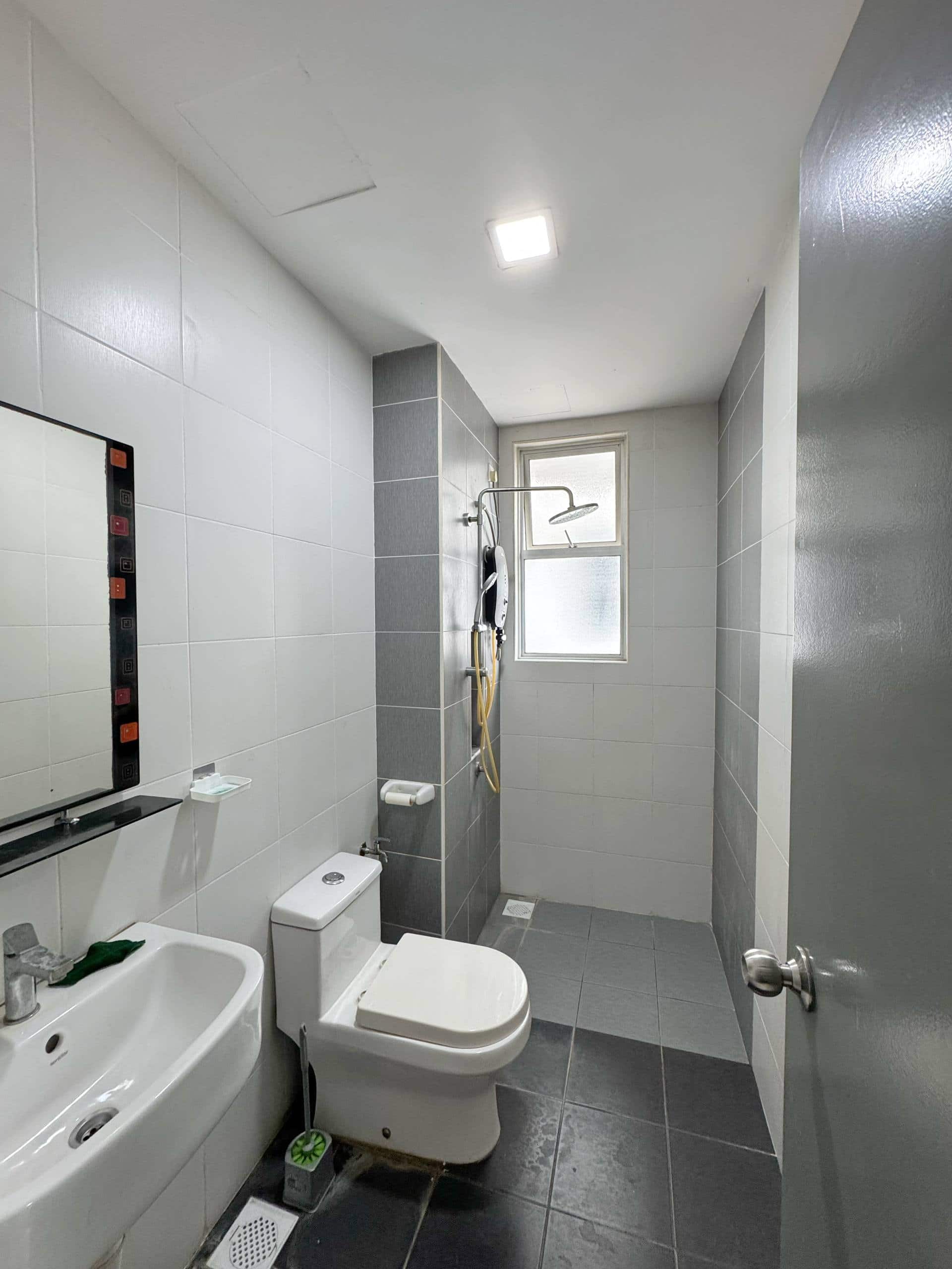 Condominium Tampoi 9
