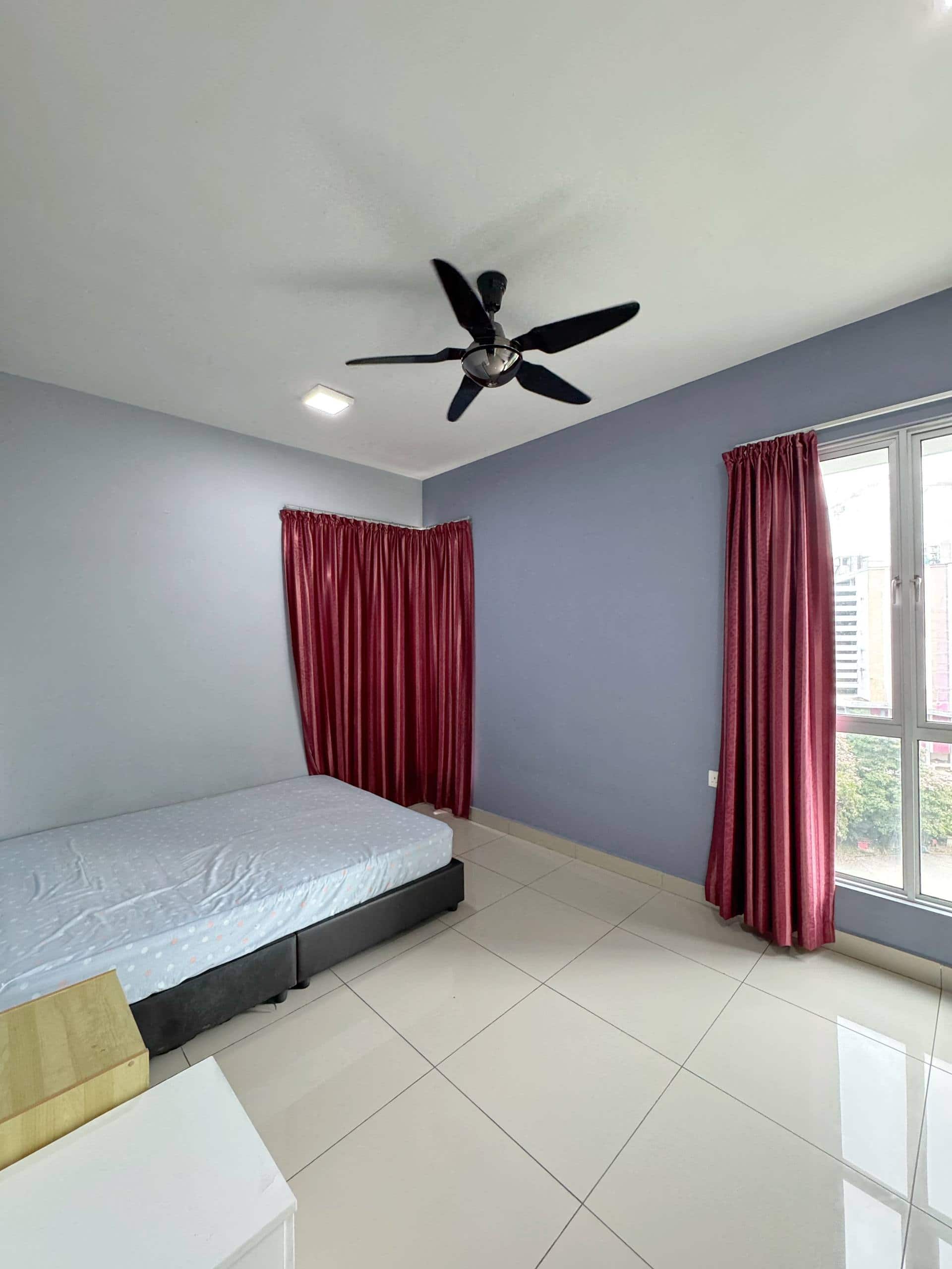 Condominium Tampoi 4