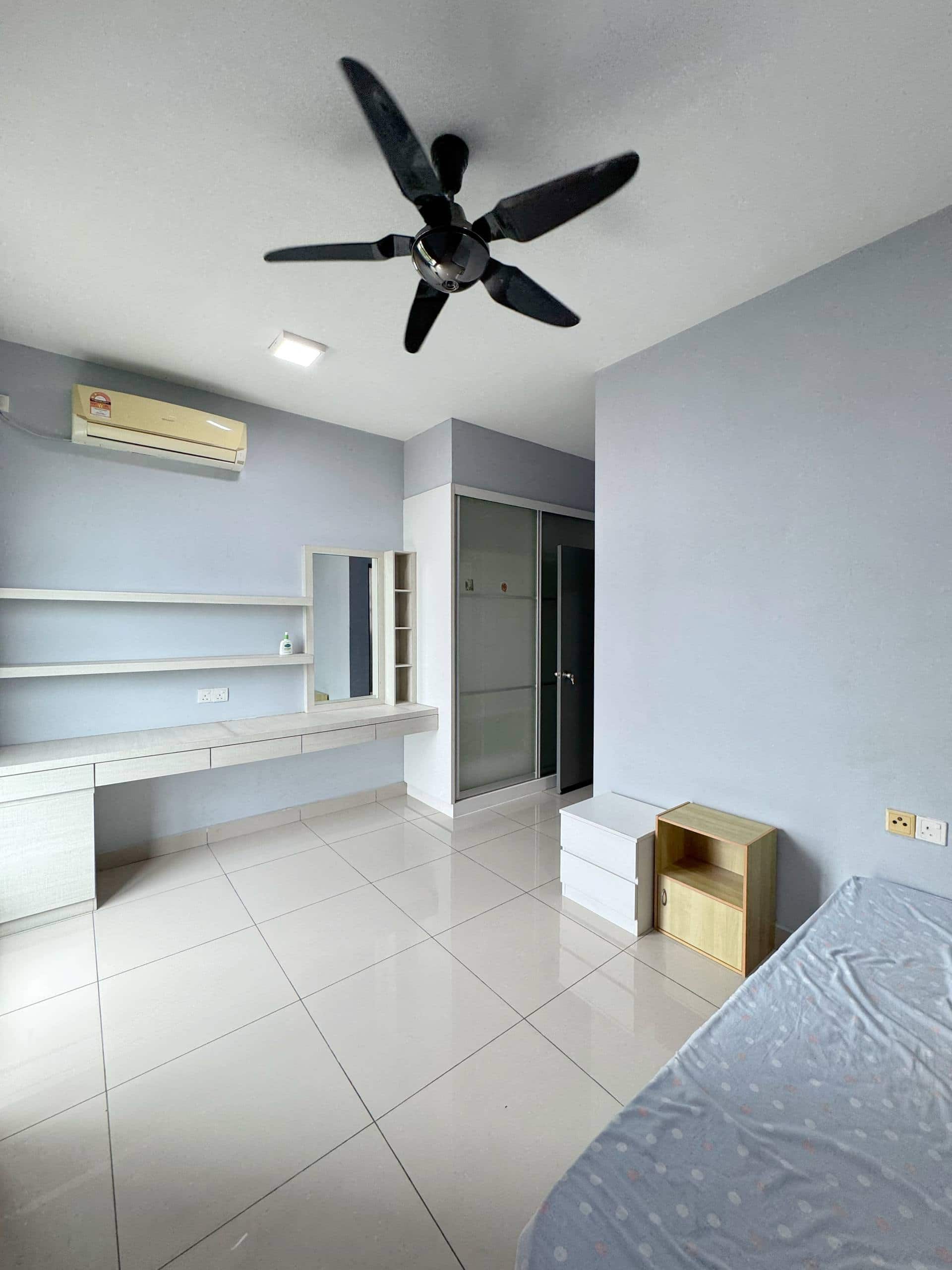 Condominium Tampoi 5