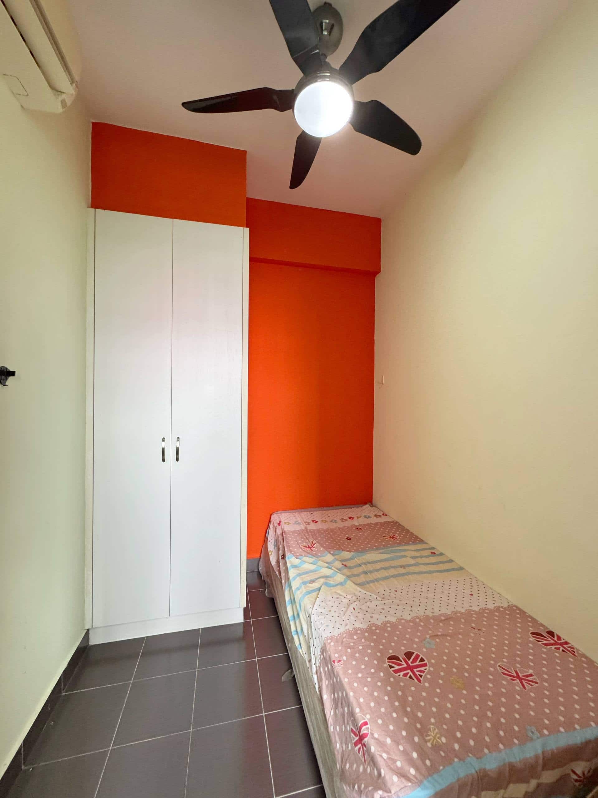 Condominium Tampoi 7