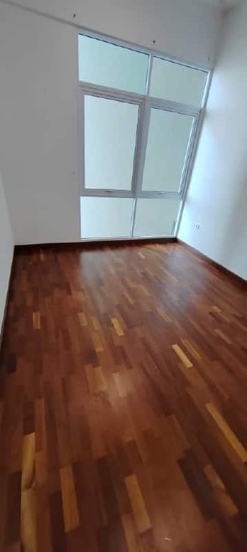 Condo JB Town/CIQ 3