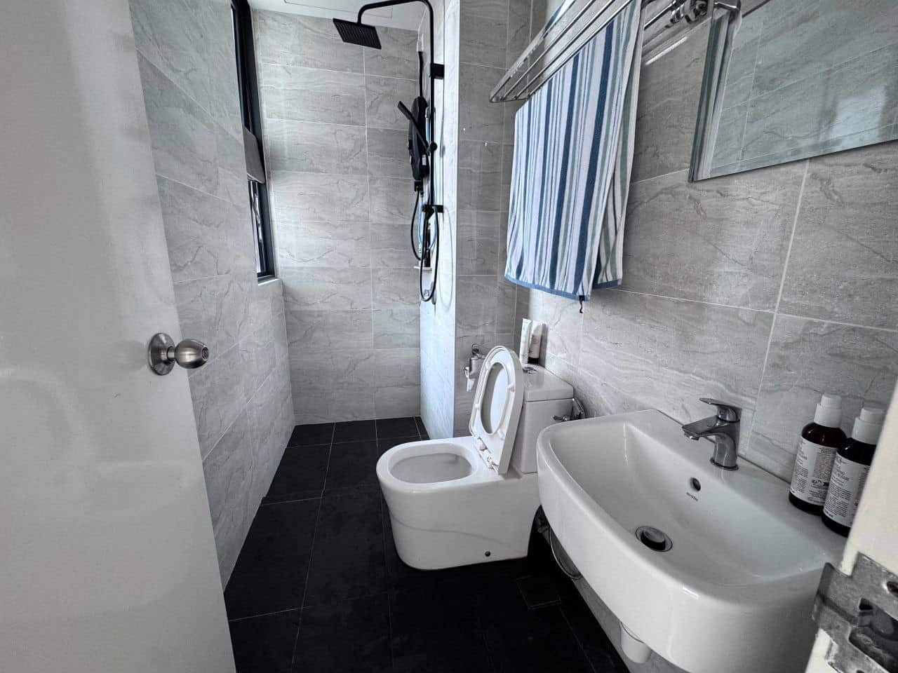 Condo SKS Pavilion 9