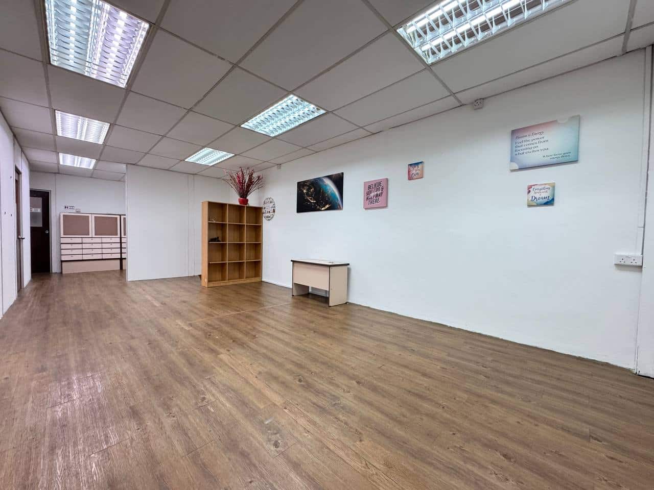 Office Taman Molek 3