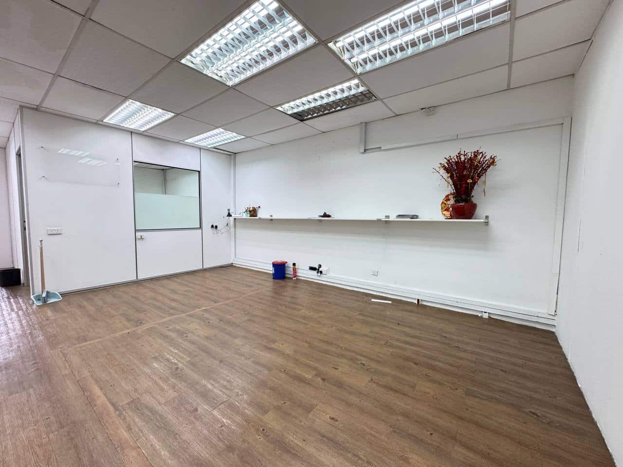 Office Taman Molek 5