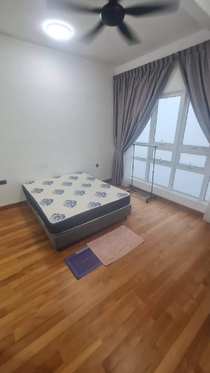Apartment TriTower Residence 3