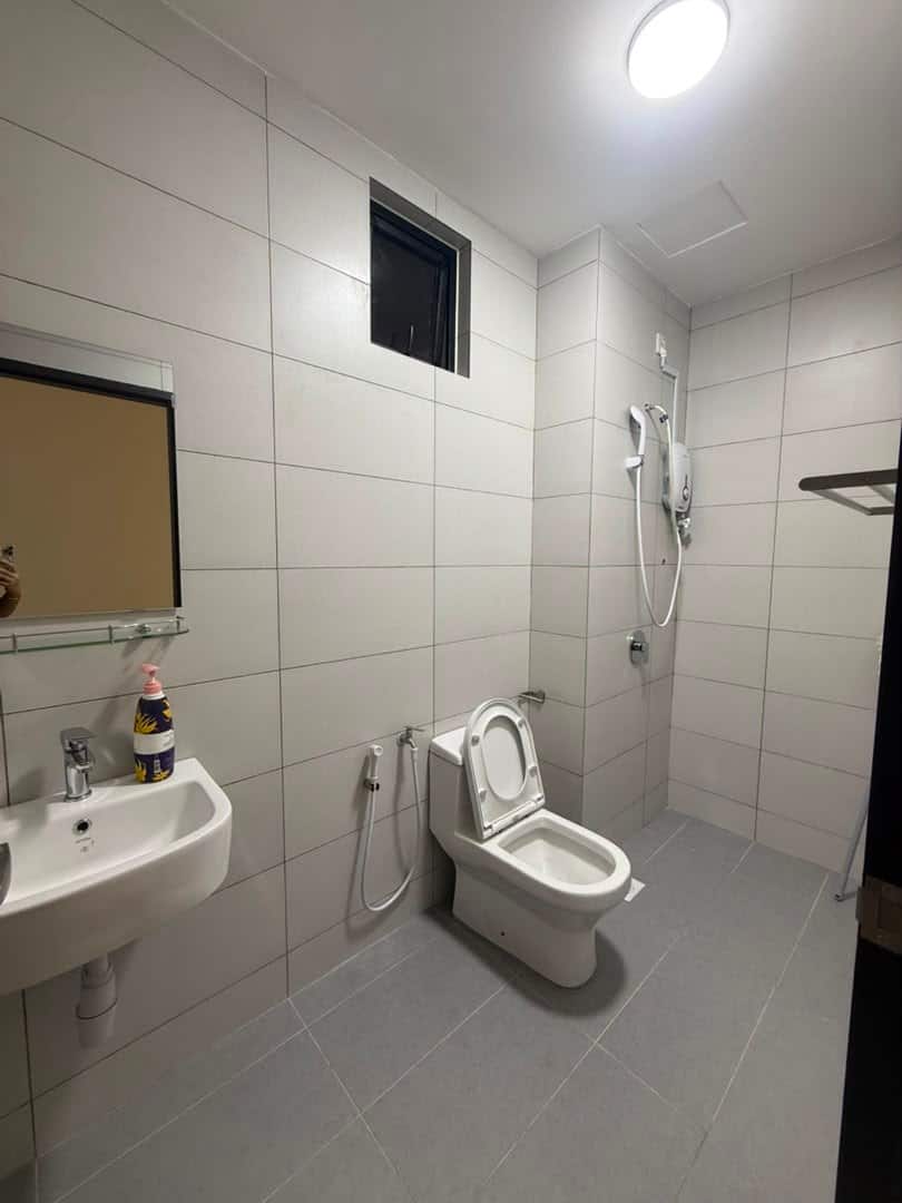 Condo Meldrum Heights Residence 10