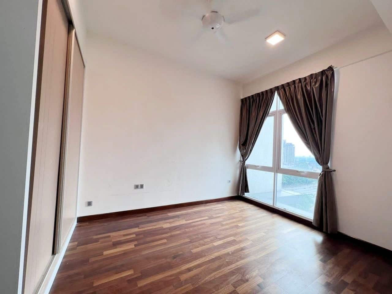 Condominium Paragon Suites @ CIQ 3