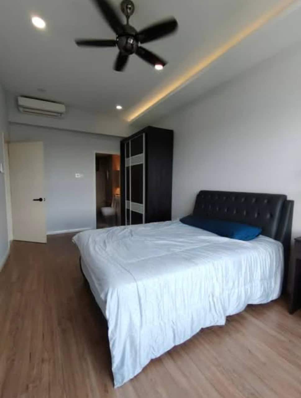 Apartment Senibong Cove 4