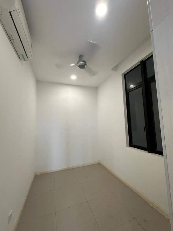 Condominium Medini 8