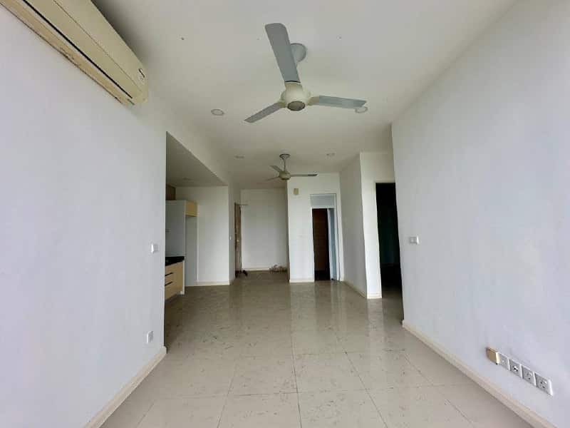 Condominium Medini 2