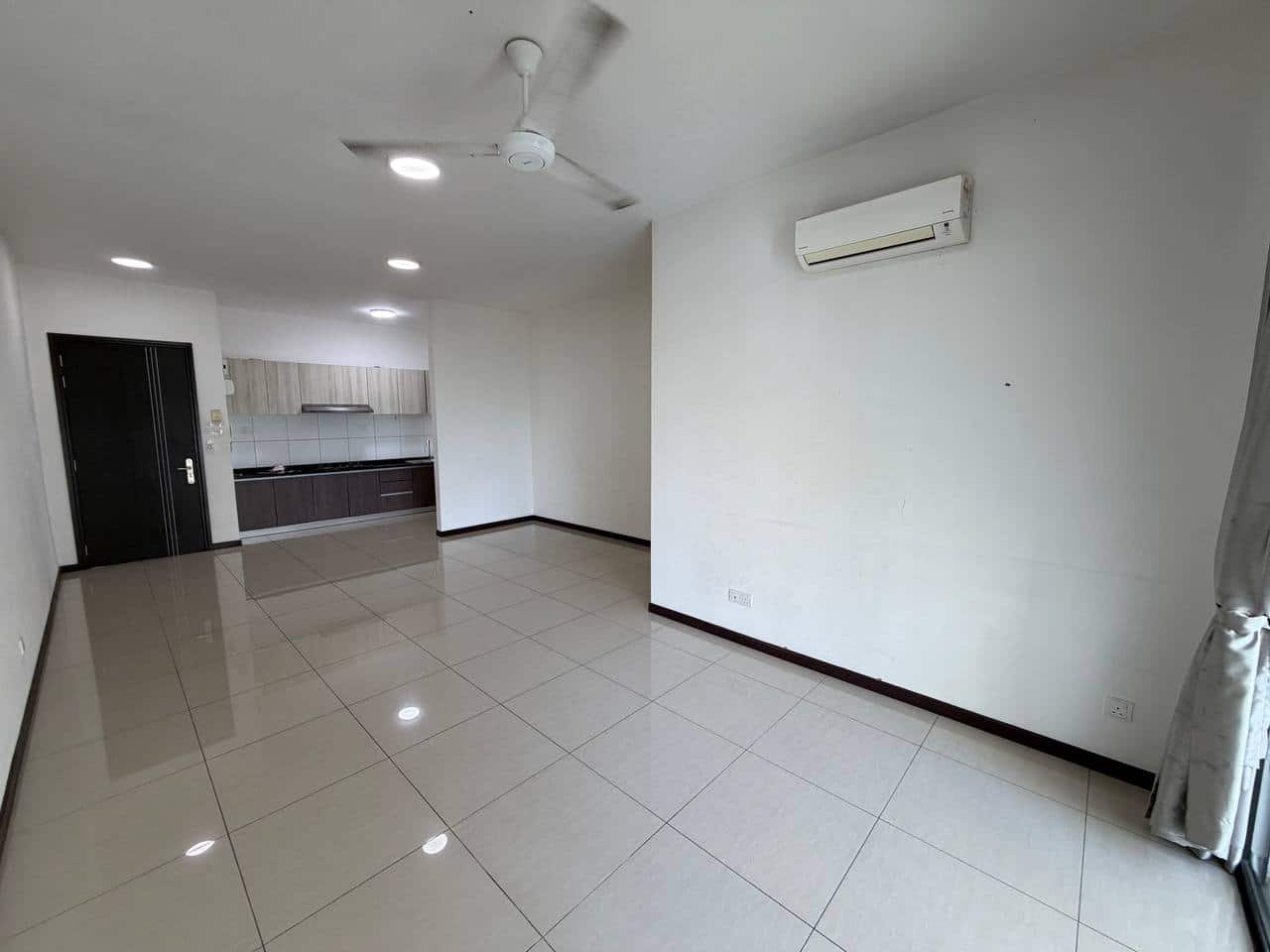 Apartment Molek Regency 8