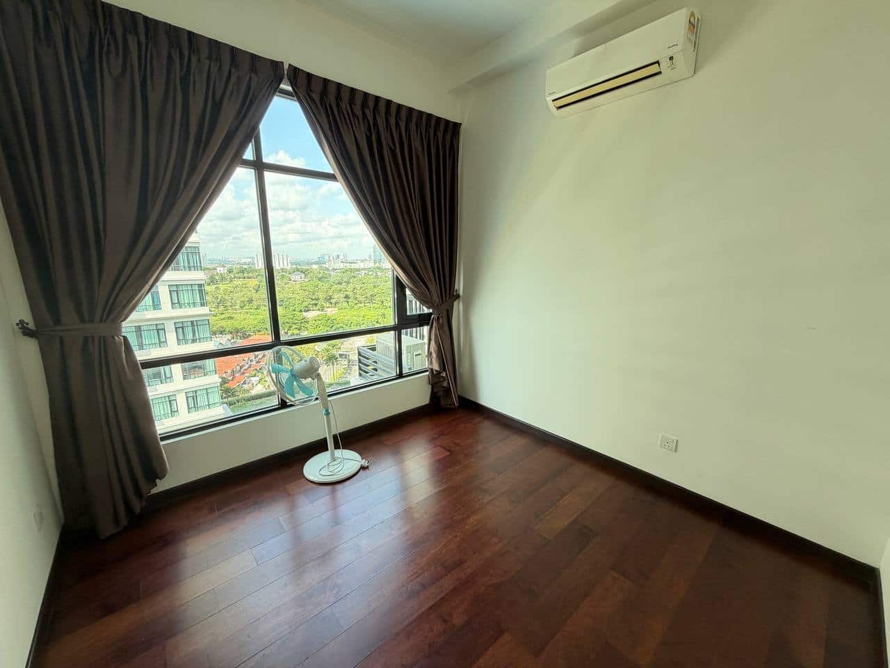 Apartment Molek Regency 4