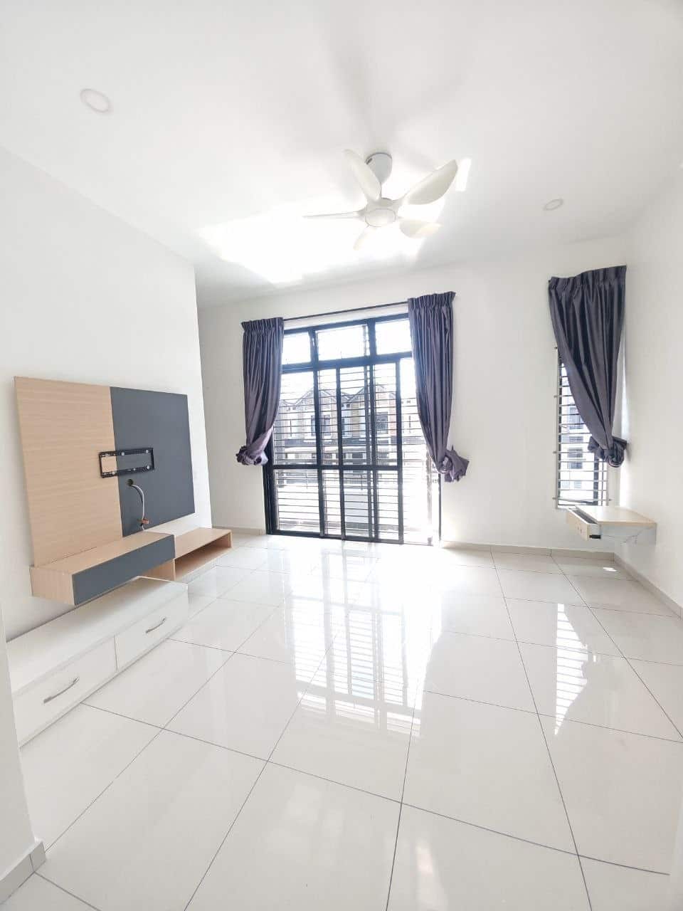 2 Sty Terrace House Taman Perling 3