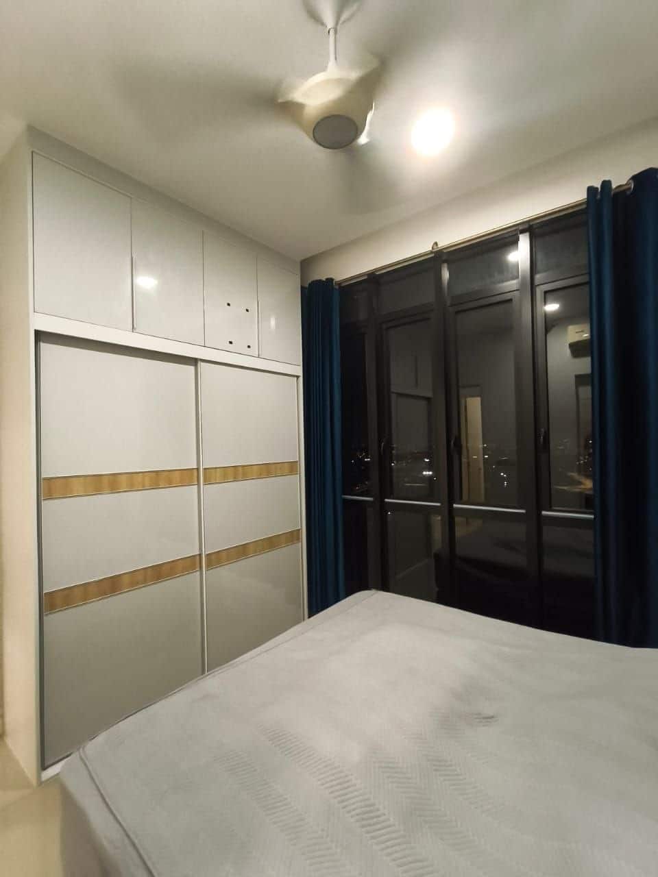 Condominium Medini 6