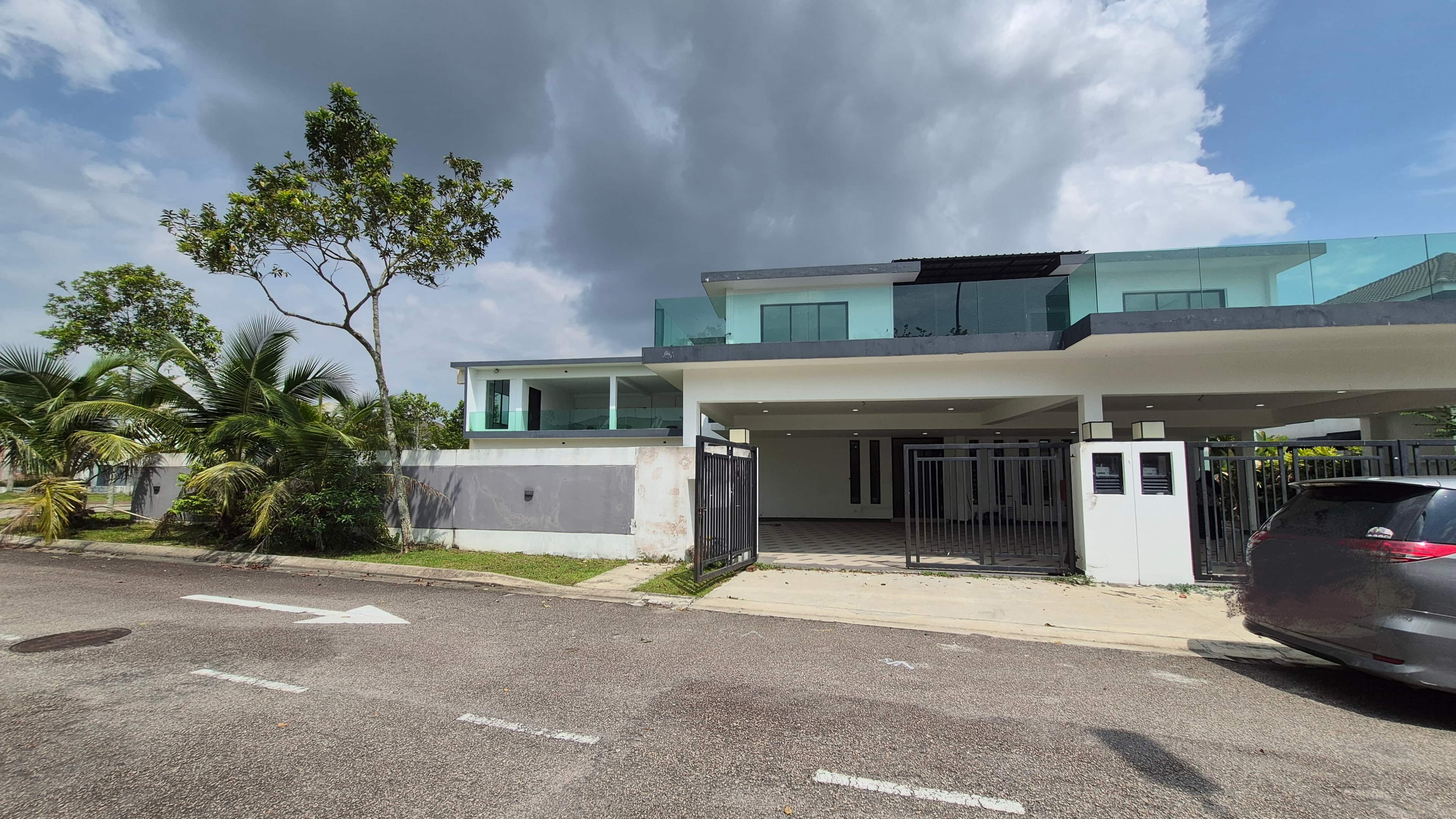Double Storey Cluster House Austin Duta 1