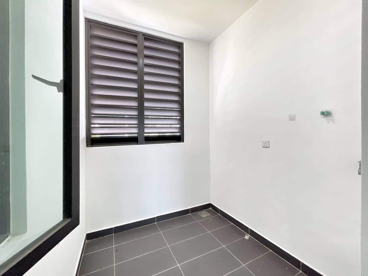 Low-rise Townhouse (Duplex) Residensi Ledang 7