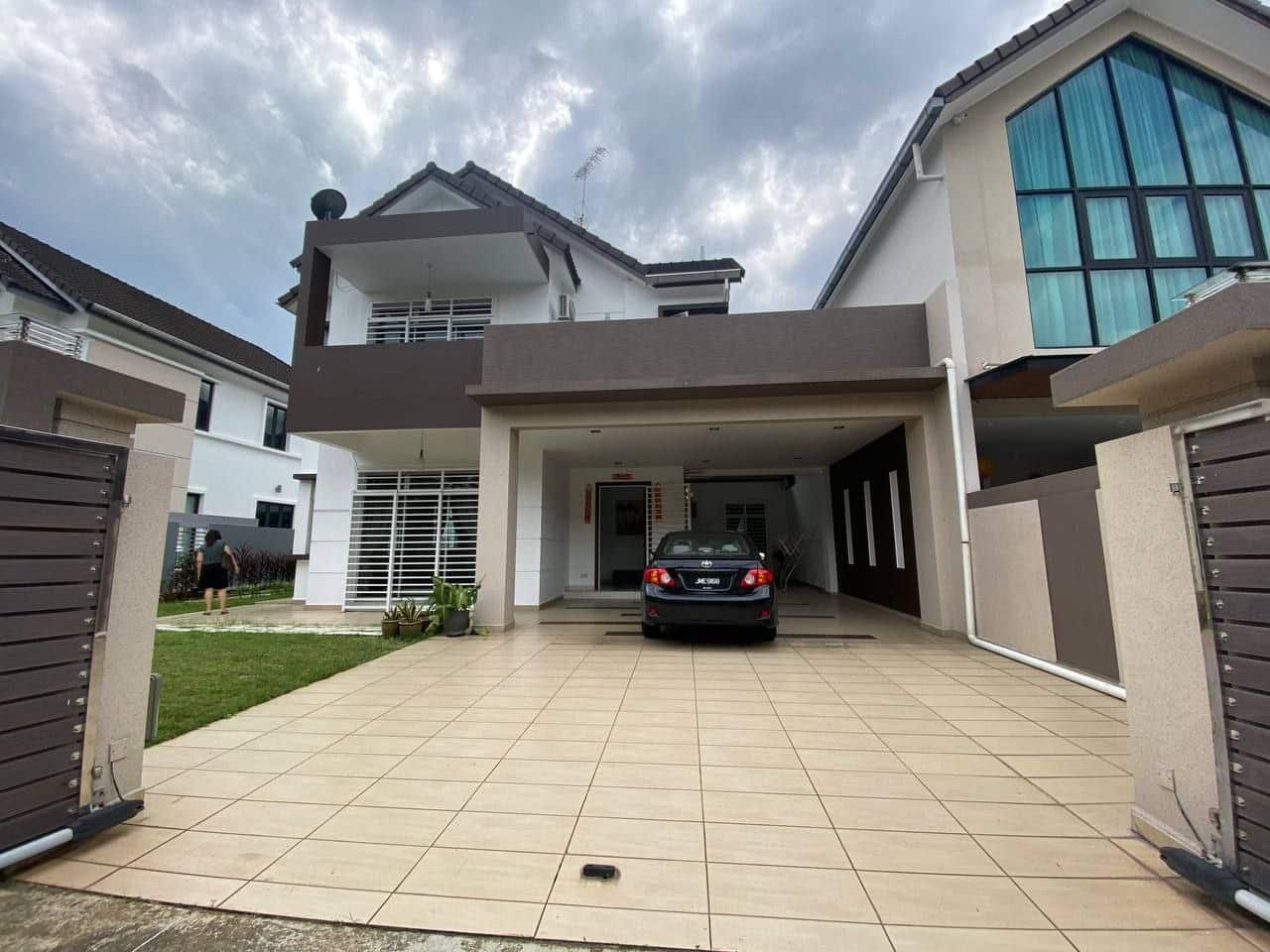 2-Storey Semi D Nusa Duta 1 3