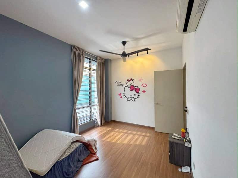 Double Story Cluster House Bukit Indah 8