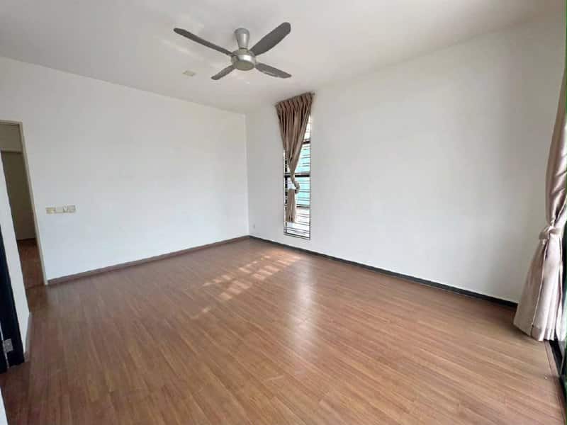 Double Story Cluster House Bukit Indah 4