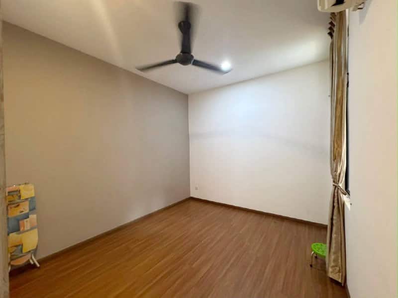 Double Story Cluster House Bukit Indah 5