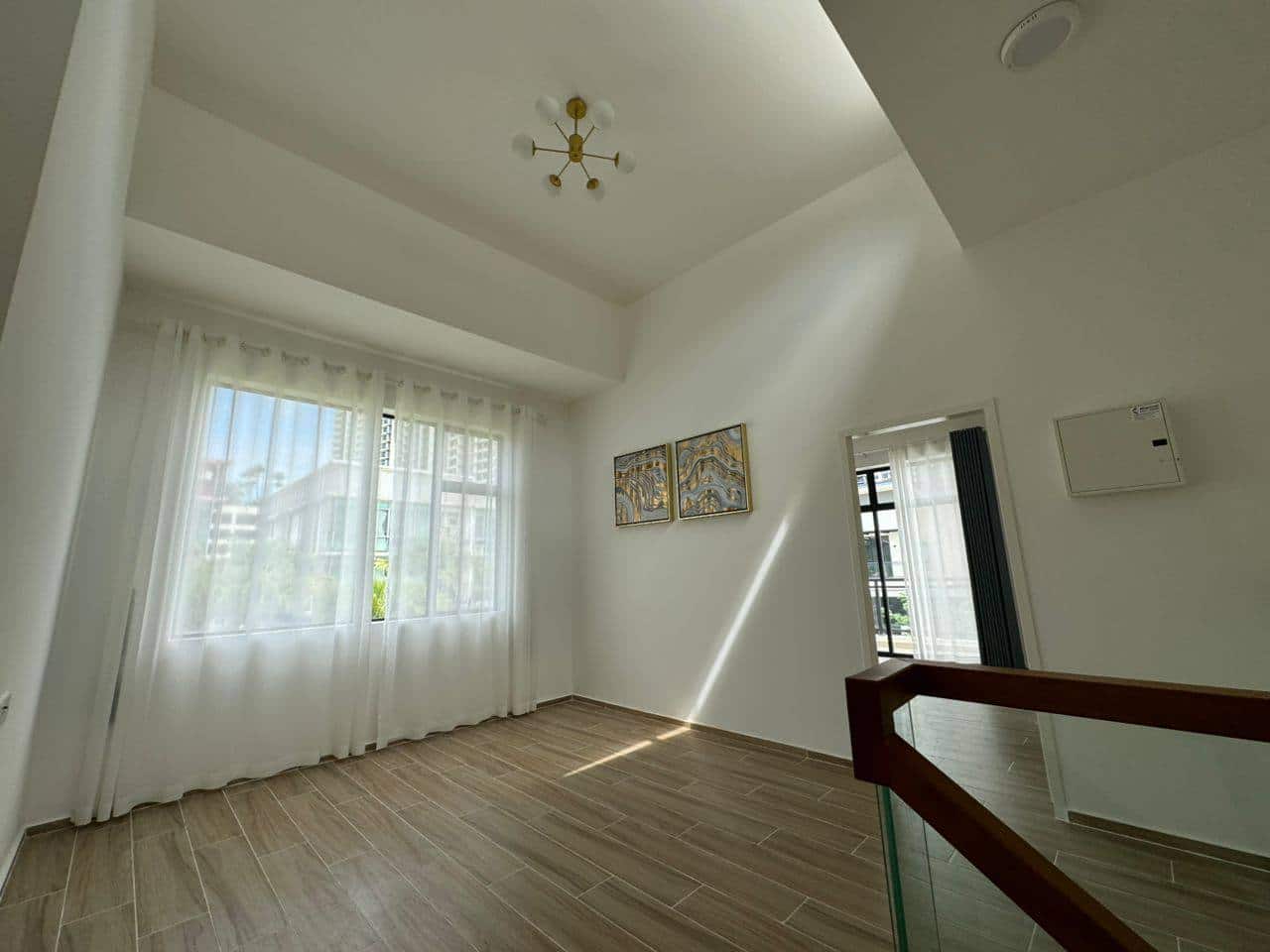 Double Storey Terrace House Country Garden Central Park 3