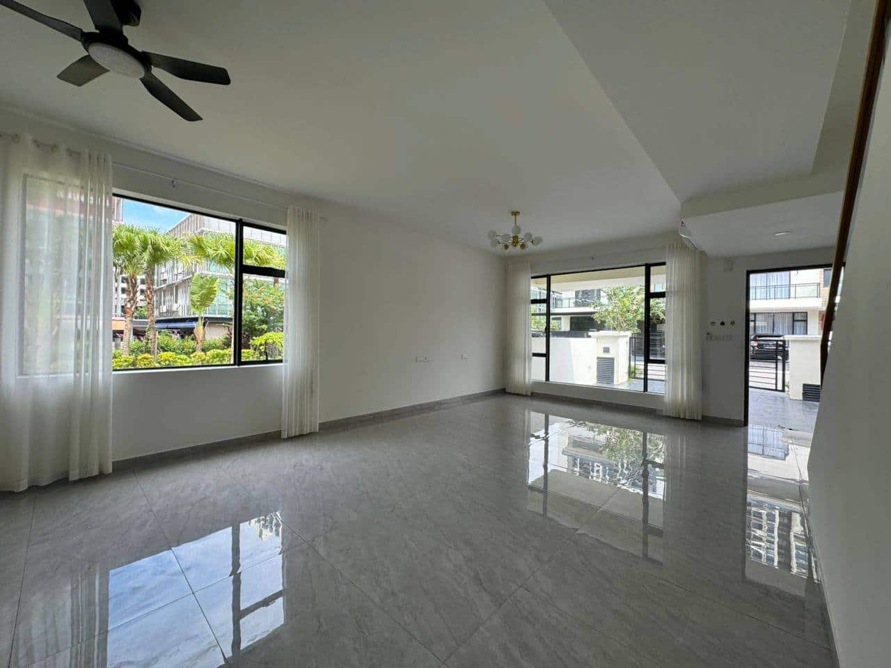 Double Storey Terrace House Country Garden Central Park 1
