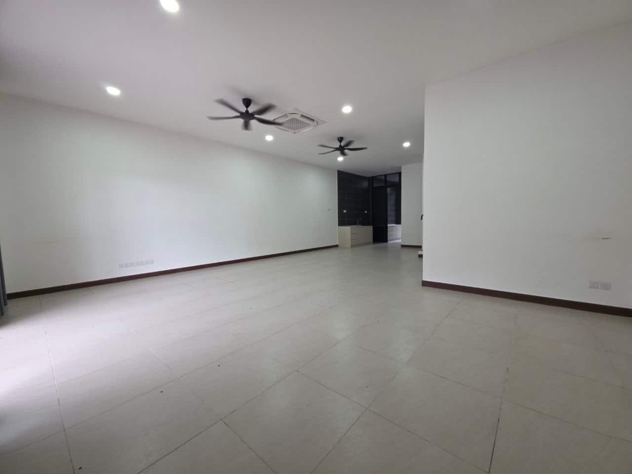 Puteri Double Storey Superlink House Aurora Sentral 4