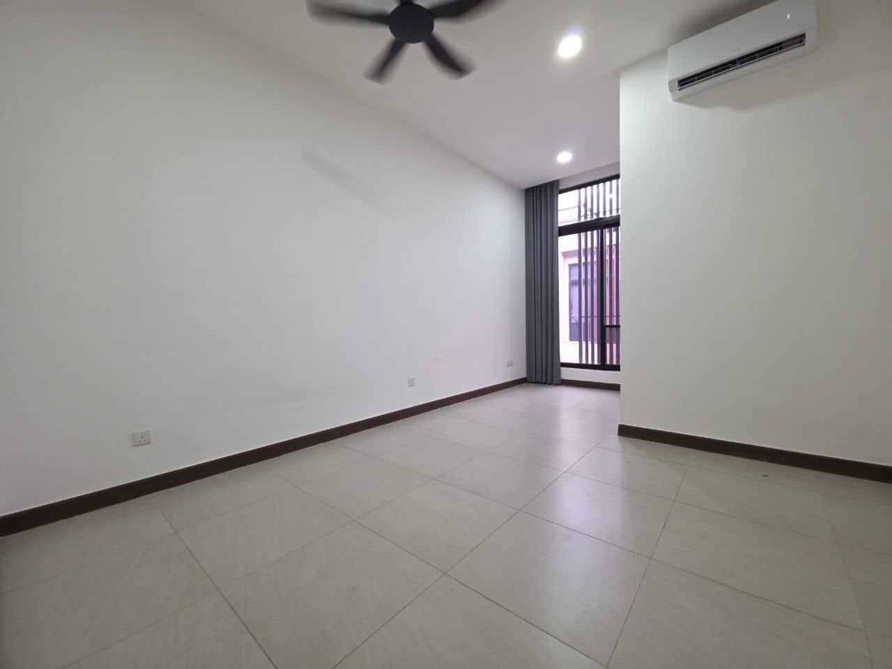 Puteri Double Storey Superlink House Aurora Sentral 7
