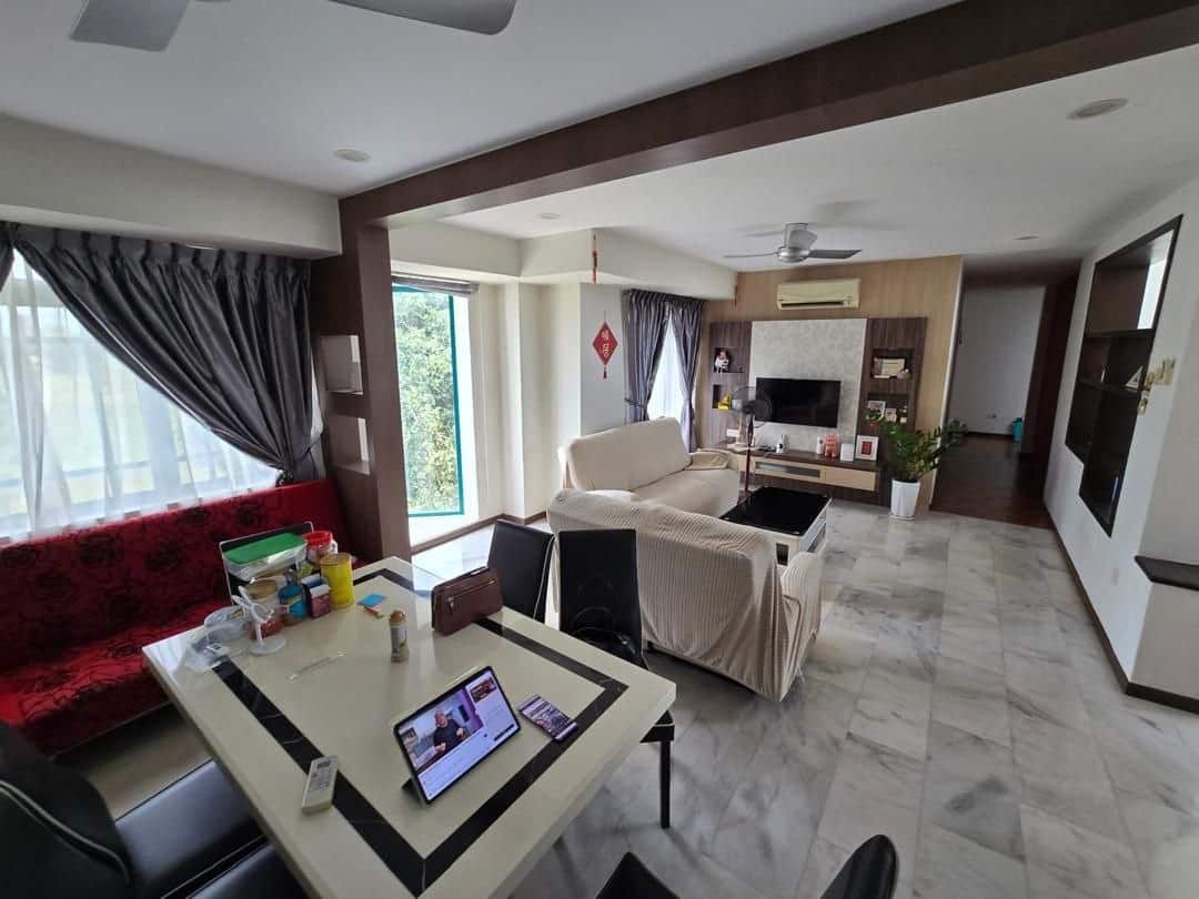 Duplex Townhouse (Upper unit) Seri Alam 2