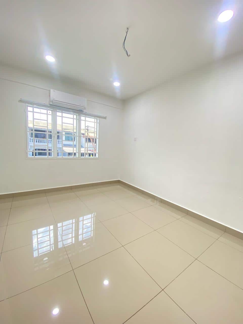 Double storey corner low cost Jalan Keembong 5