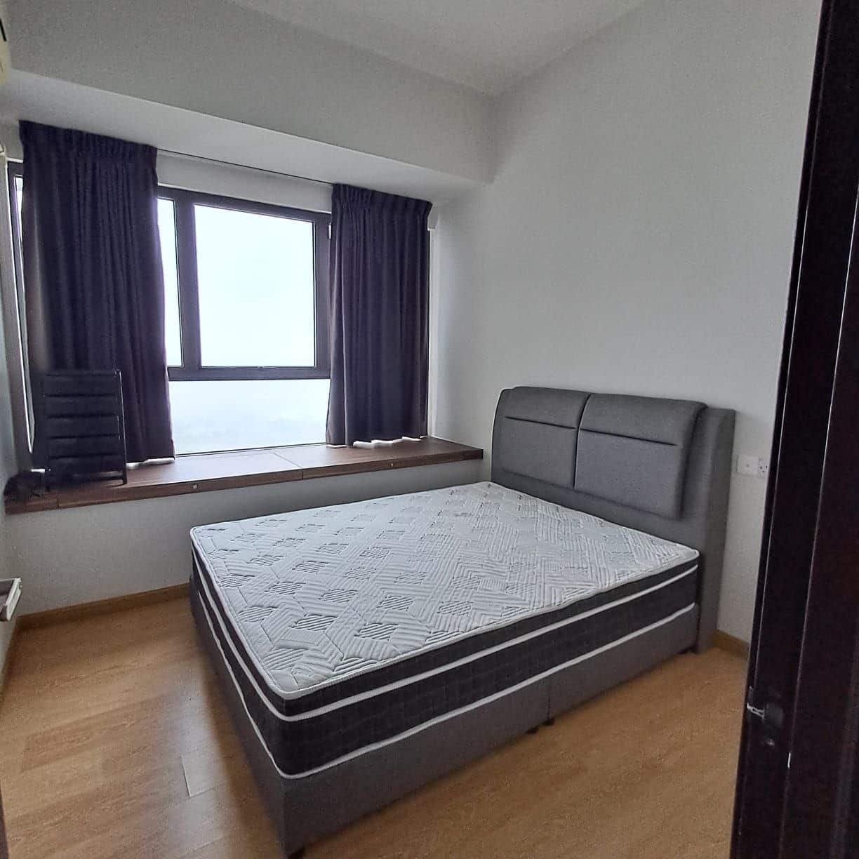 Condo Danga Bay 5