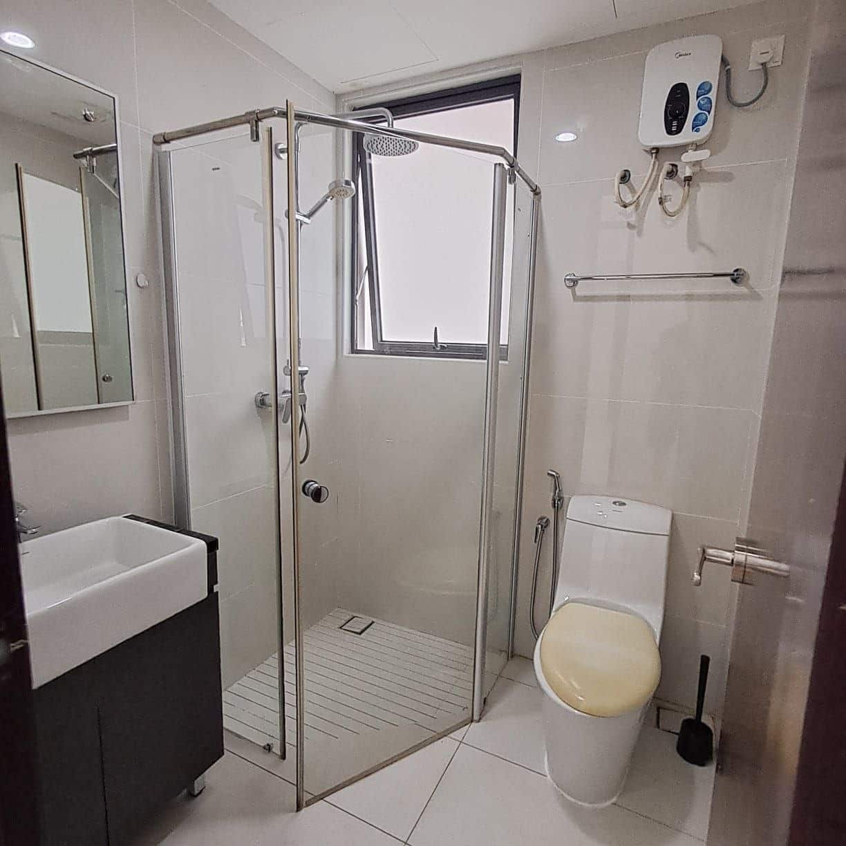 Condo Danga Bay 7