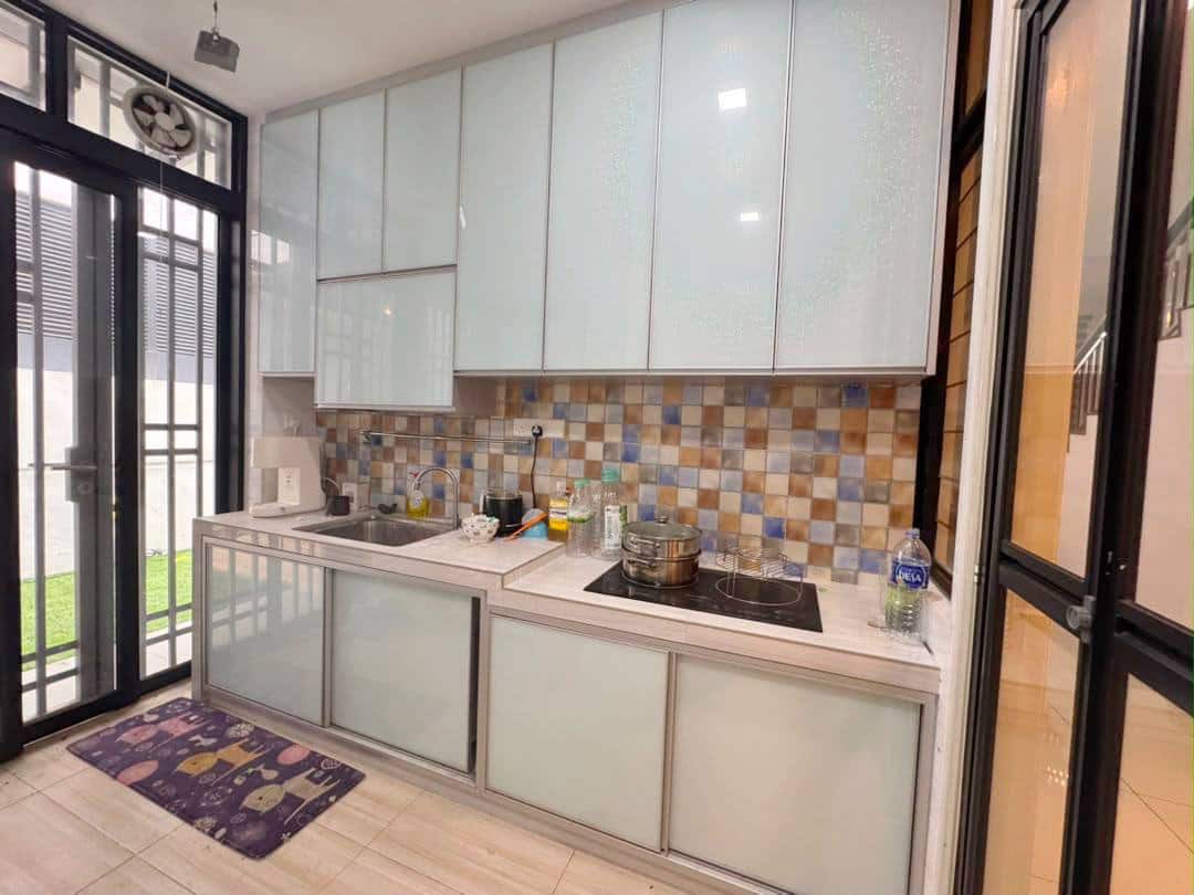 Double Story Cluster House Bukit Indah 5