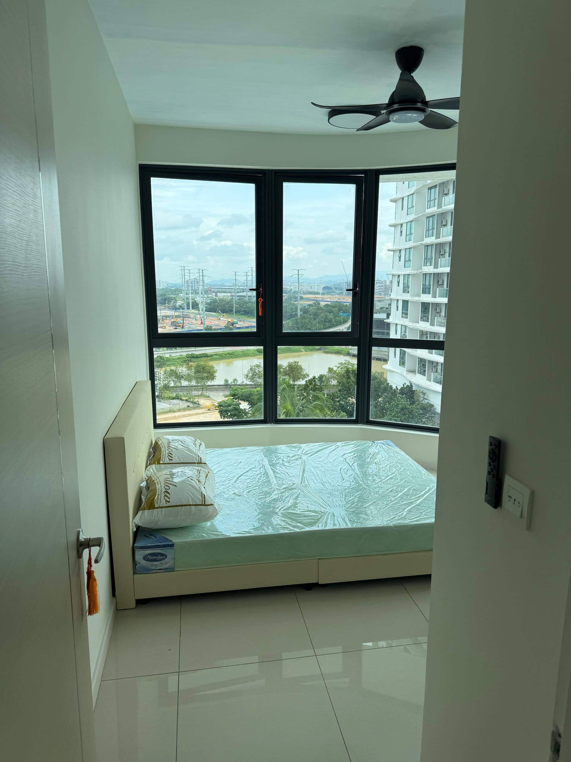 Apartment Macrolink Medini 3