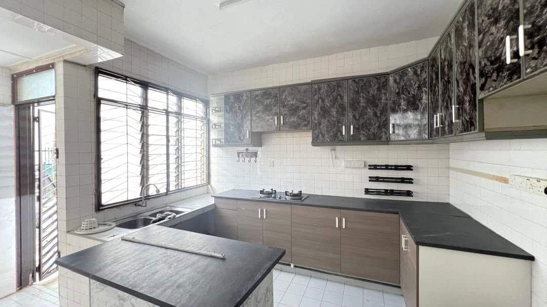 1 1/2 Storey Terrace House Intermediate Unit Taman Perling 3