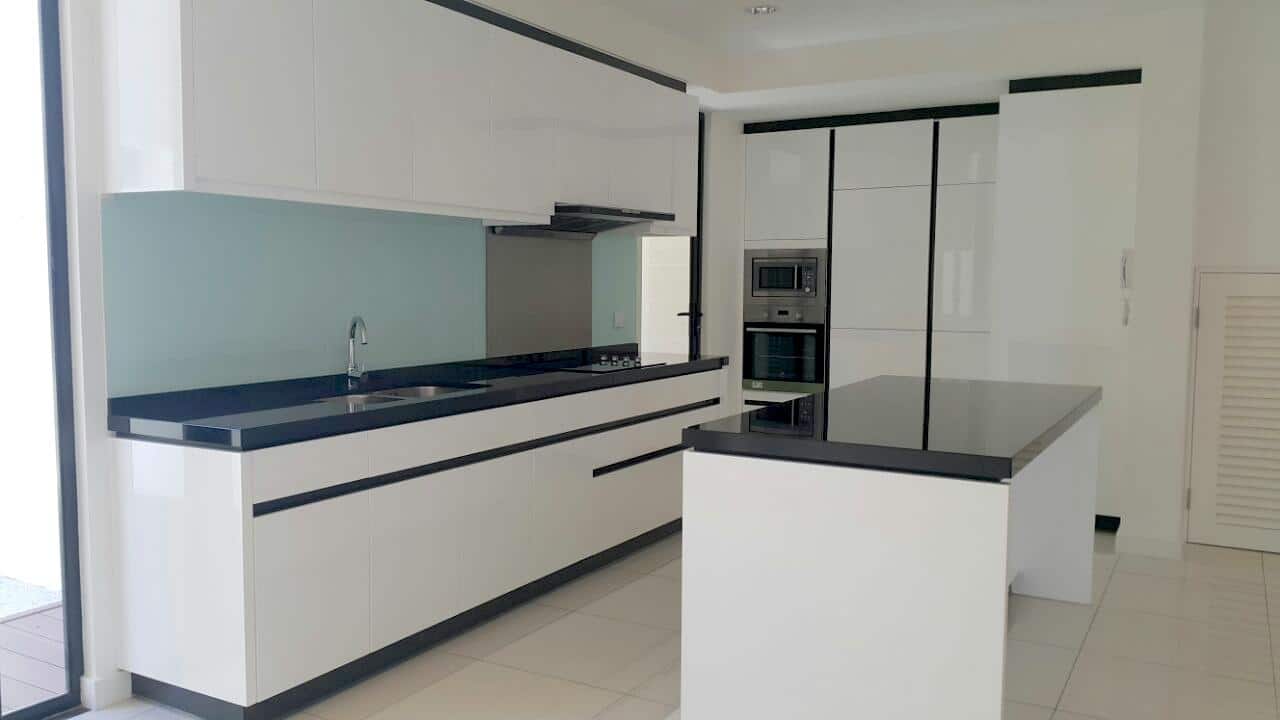 Double storey garden terrace Avira Medini Iskandar 6