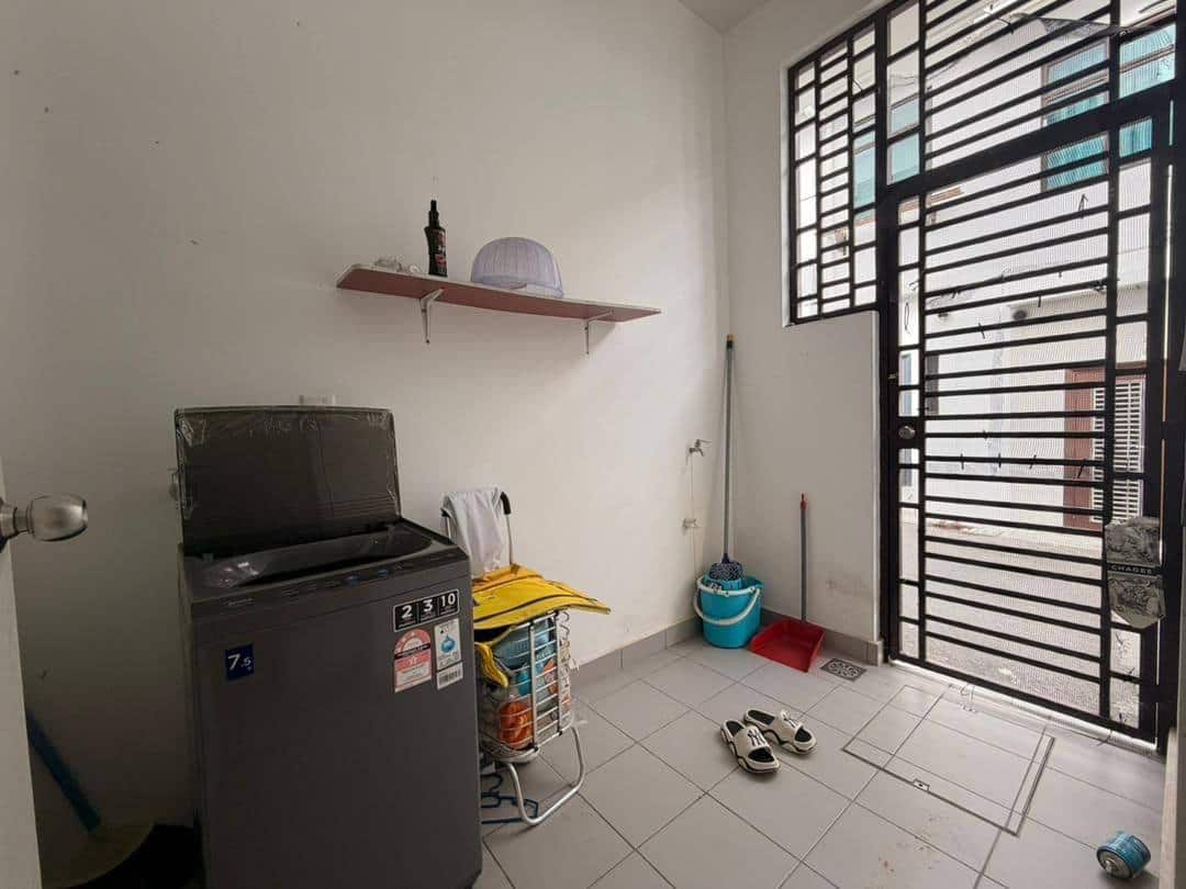 2-Storey Terrace House Seri Austin (Dahlia) 7