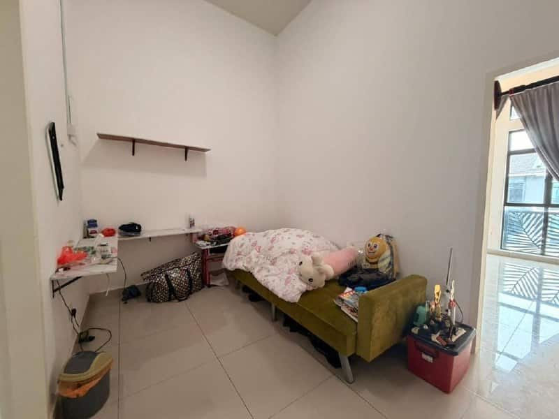 2-Storey Terrace House Seri Austin (Dahlia) 3