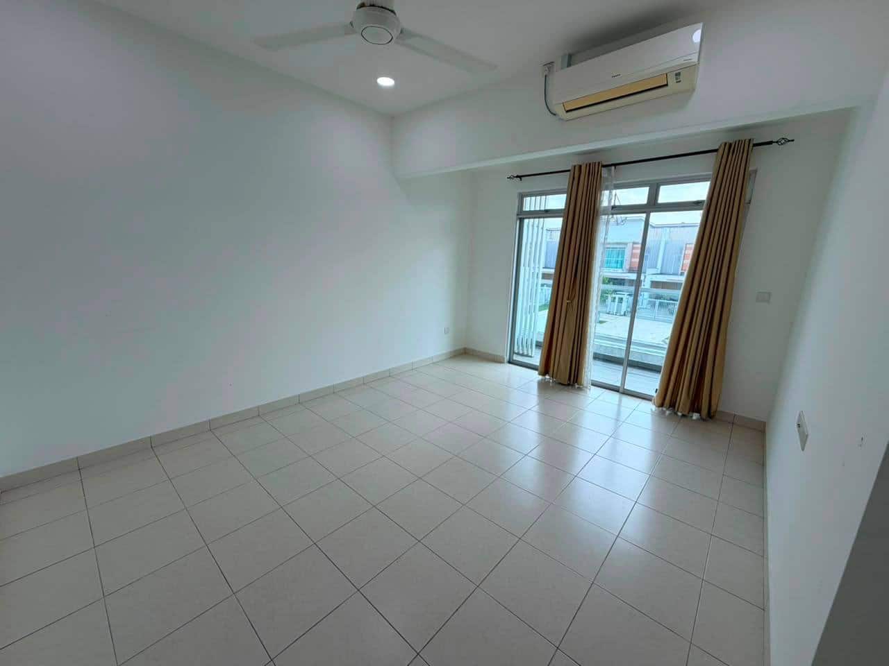 Double Storey Terrace Aspira Lakehomes Gelang Patah 2