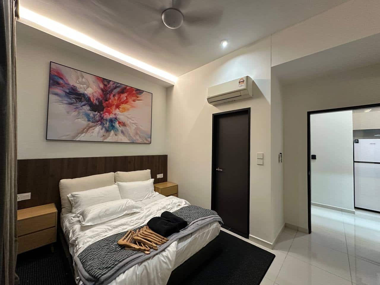 Condo Space Residency 4